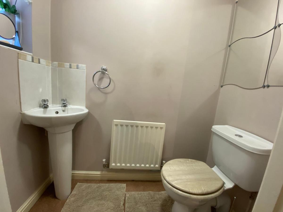 Wellingborough Cosy Hub Villa Great Harrowden Bagian luar foto