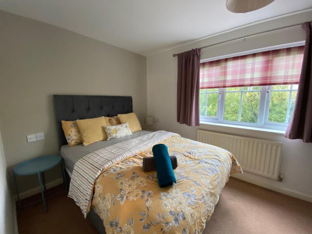Wellingborough Cosy Hub Villa Great Harrowden Bagian luar foto